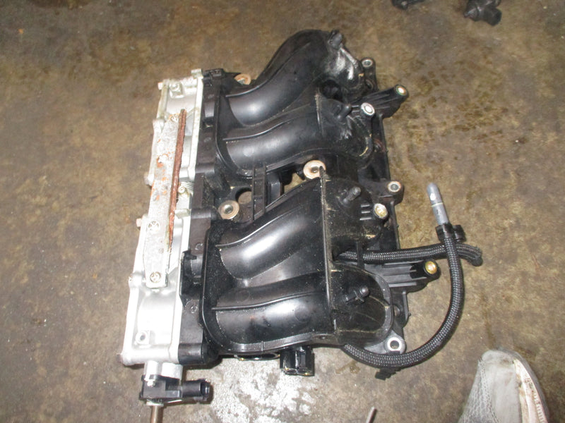 Yamaha 150hp 4 stroke outboard intake manifold w throttle body (63P-13641-00-00)