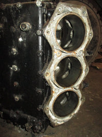 Load image into Gallery viewer, Johnson VRO 150hp 2 stroke outboard crankcase block BORED .30 OVERSIZED
