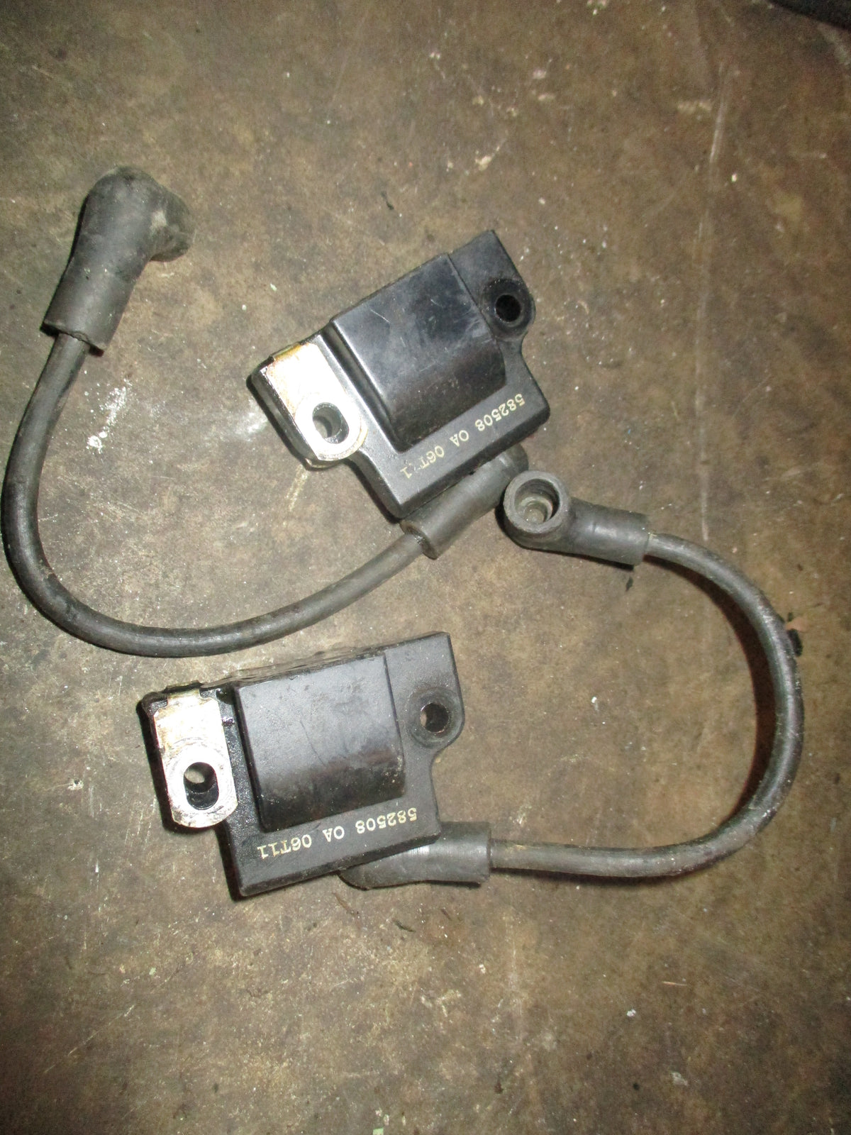 Evinrude 50hp 2 stroke outboard ignition coil set (582508)