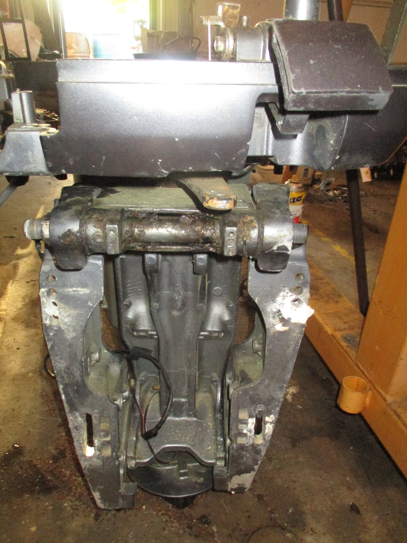 Yamaha 225hp 4 stroke outboard 25" mid section
