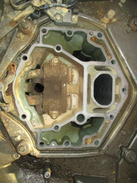 Load image into Gallery viewer, Yamaha 225hp 4 stroke outboard 25" mid section
