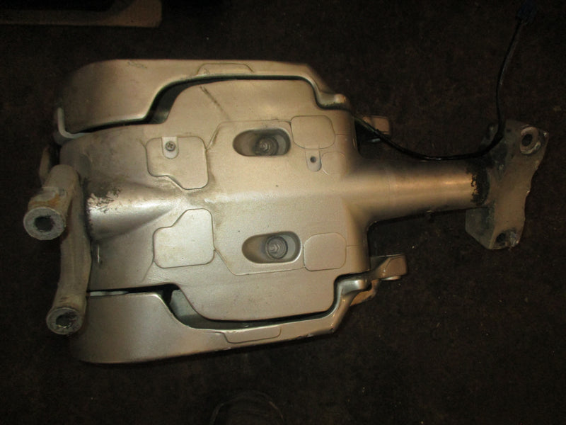 Honda BF225 outboard swivel bracket