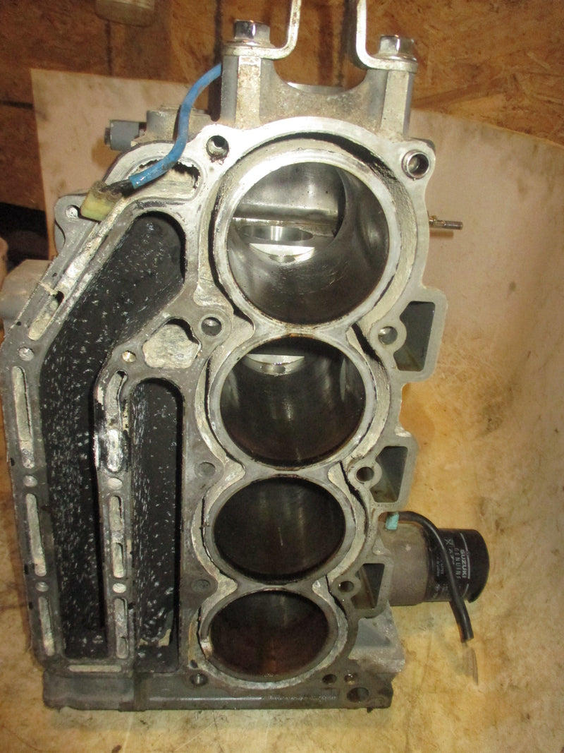 Suzuki DF140 140hp 4 stroke outboard crankcase block
