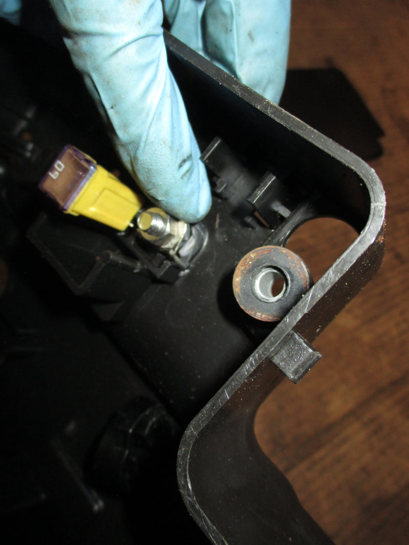 Suzuki 250hp 4 stroke outboard electronics box