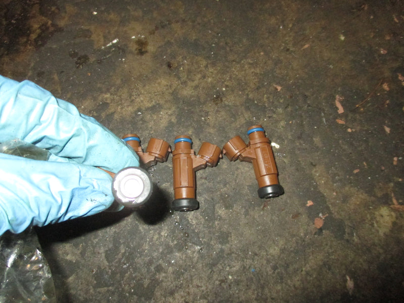 Suzuki DF150AP 150hp 4 stroke outboard fuel injector set (15710-96J00)