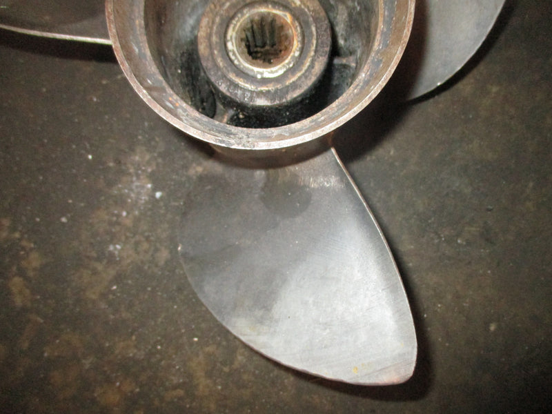 Johnson 115hp 2 stroke outboard stainless propeller (389948) 13 3/8 x 17