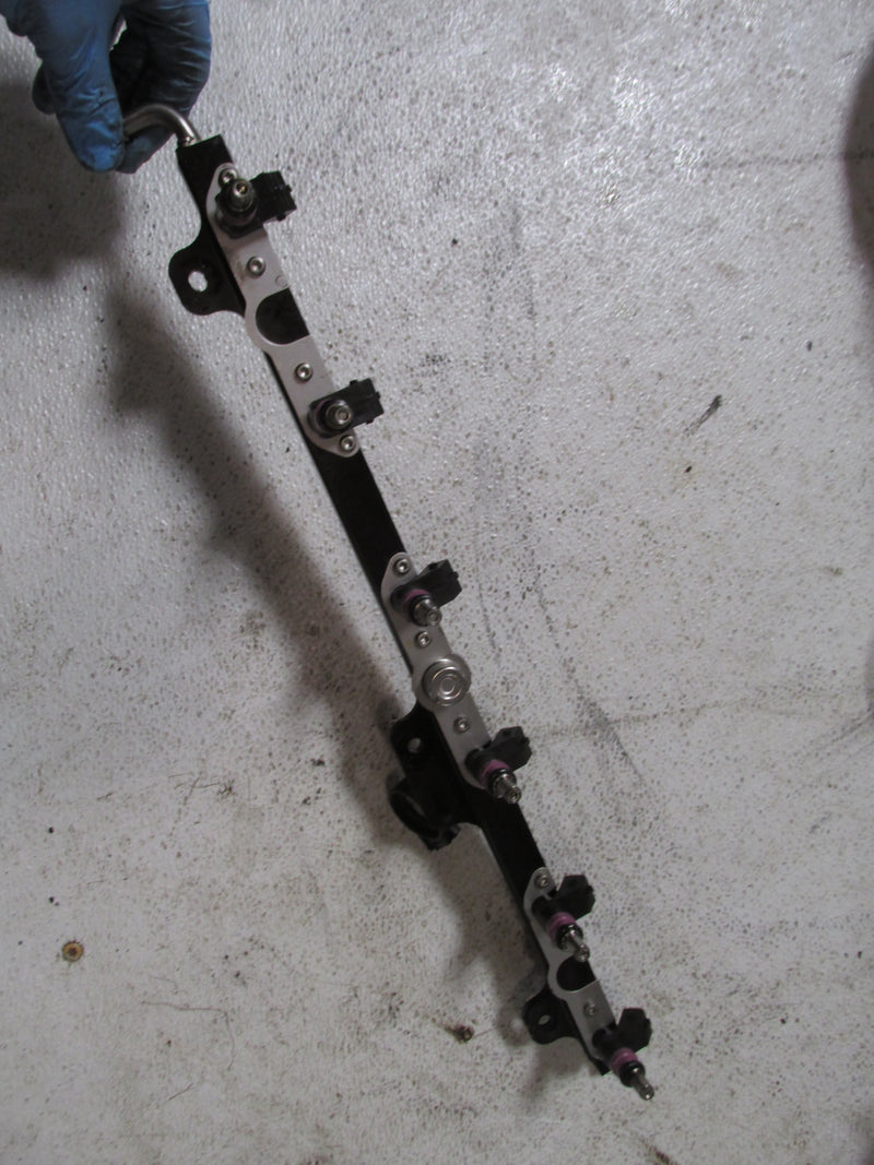 Mercury Verado 225hp 4 Stroke Outboard Fuel Rail and Injector Set (8M0006027)