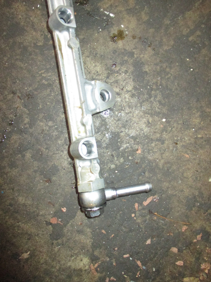 Suzuki DF150AP 150hp 4 stroke outboard fuel rail