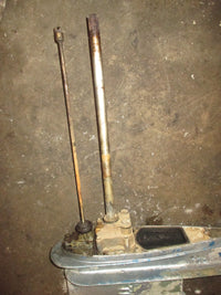 Load image into Gallery viewer, Evinrude 115hp 2 stroke outboard 20" lower unit
