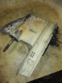 Load image into Gallery viewer, Evinrude 40hp 2 stroke outboard 15 Inch shaft Lower Unit
