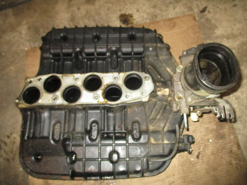 Honda BF225 outboard intake collector and throttle body