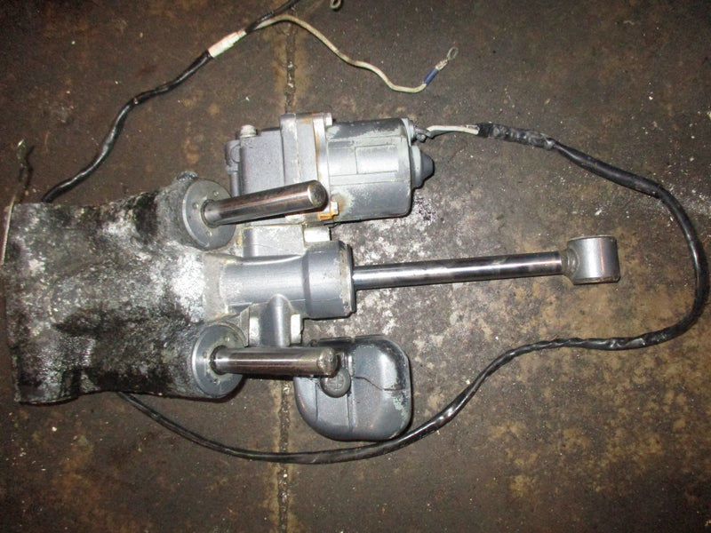 Yamaha OX66 outboard SHOWA tilt trim unit PARTS ONLY