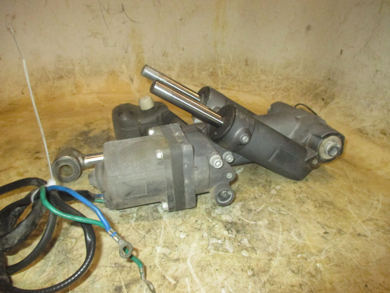 Suzuki DF140 140hp 4 stroke outboard tilt trim unit