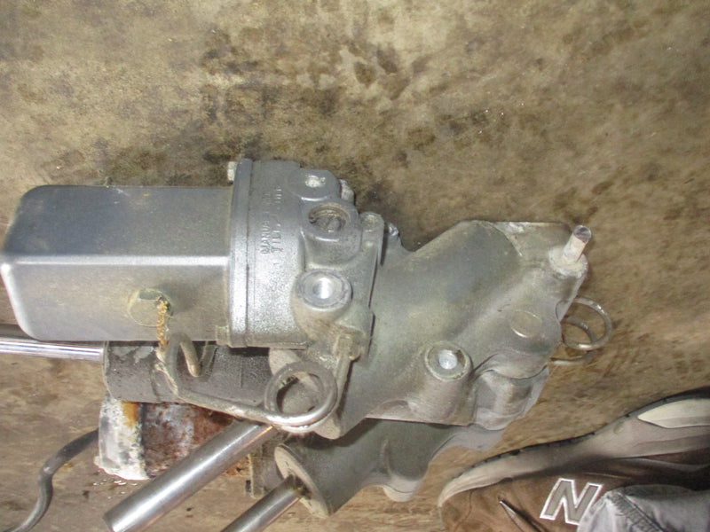 Yamaha 115hp 2 stroke outboard tilt trim unit