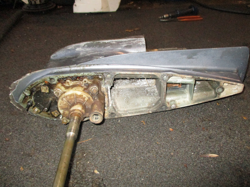 Yamaha 115hp 4 stroke outboard 25" lower unit