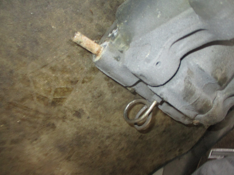 Yamaha 115hp 2 stroke outboard tilt trim unit