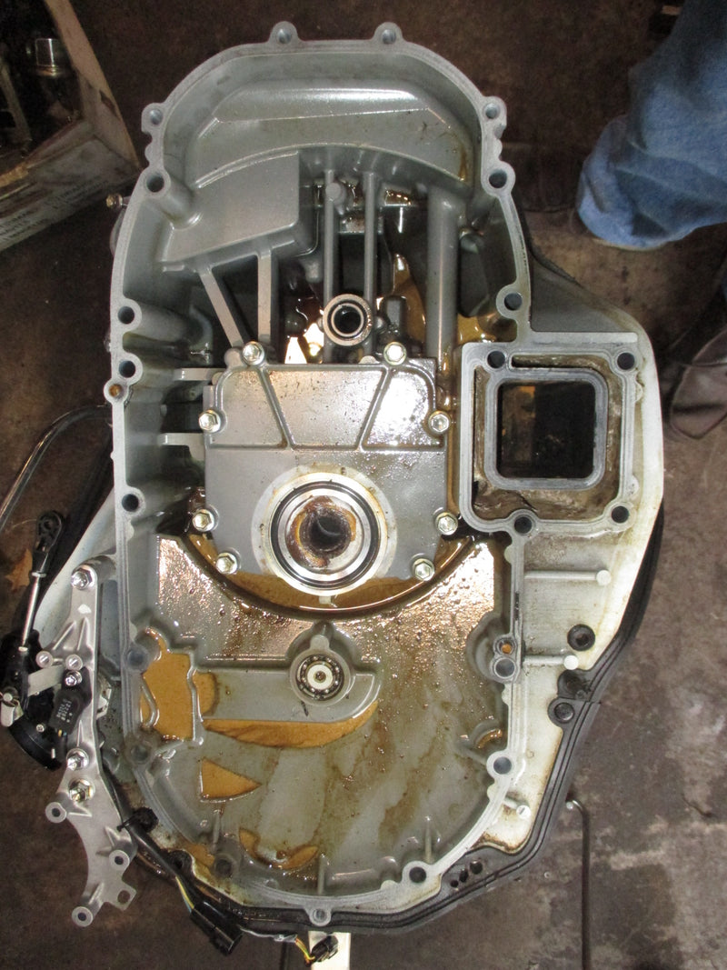 Suzuki DF150AP 150hp 4 stroke outboard 25 inch shaft midsection