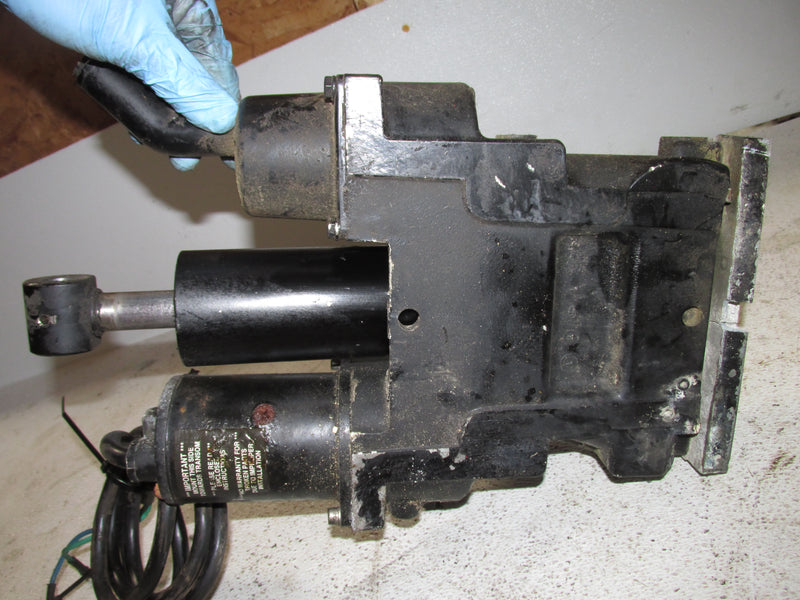 Mercury Black max XR2 150hp 2 Stroke Outboard Tilt trim unit (99659A21)