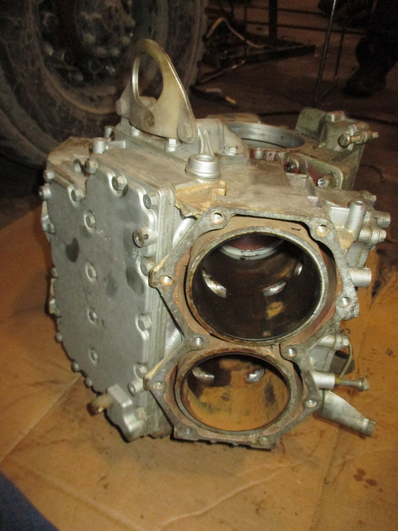 Evinrude 85hp 2 stroke outboard crankcase block
