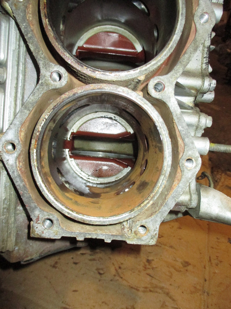 Evinrude 85hp 2 stroke outboard crankcase block