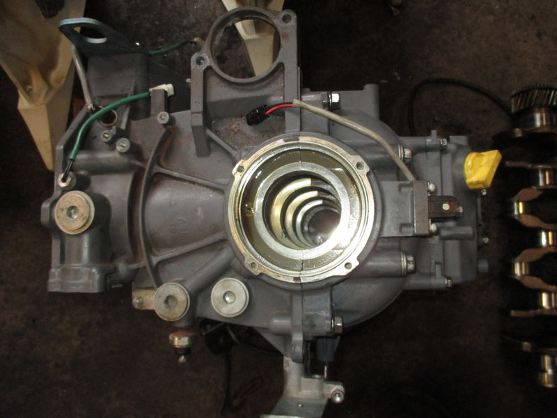 Suzuki DF150AP 150hp 4 stroke outboard crankcase block