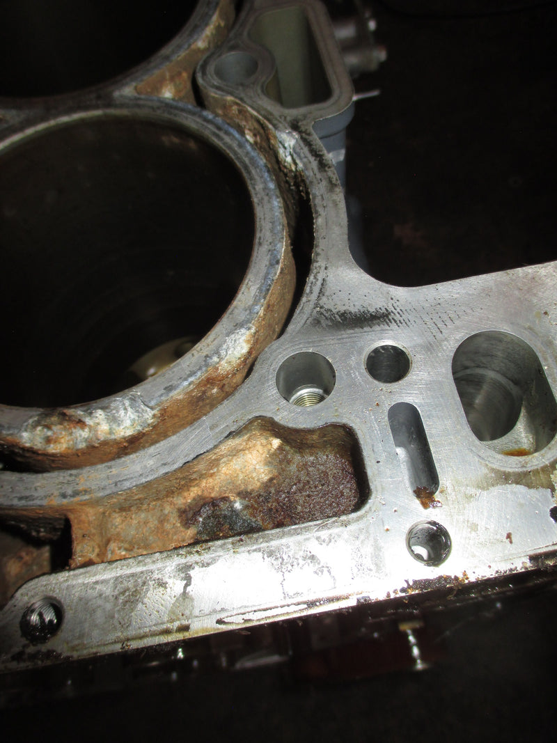 Suzuki DF150AP 150hp 4 stroke outboard crankcase block