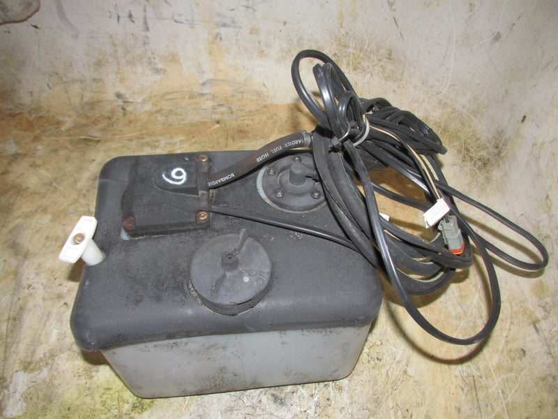 Evinrude Etec 115hp 2 Stroke Outboard BRP Remote Oil Tank