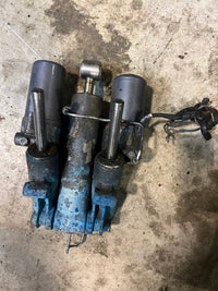 Load image into Gallery viewer, Yamaha 250hp 4 stroke outboard tilt trim unit (69J-01)
