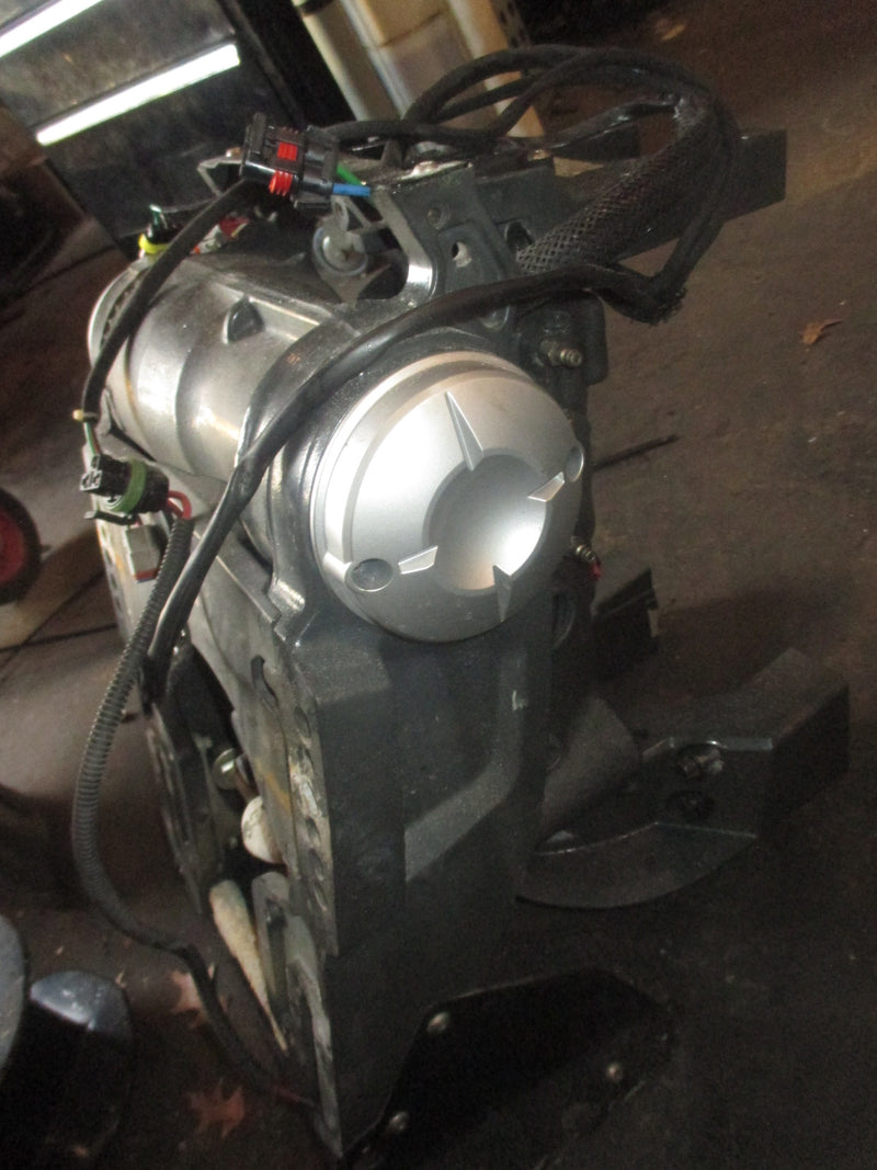 Evinrude ETech 250hp G2 H0 2 stroke Outboard Tilt Trim System