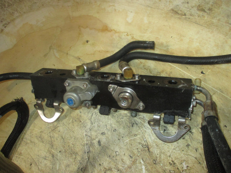 Mercury 135hp Optimax 2 stroke outboard Fuel Rail and Injector Set