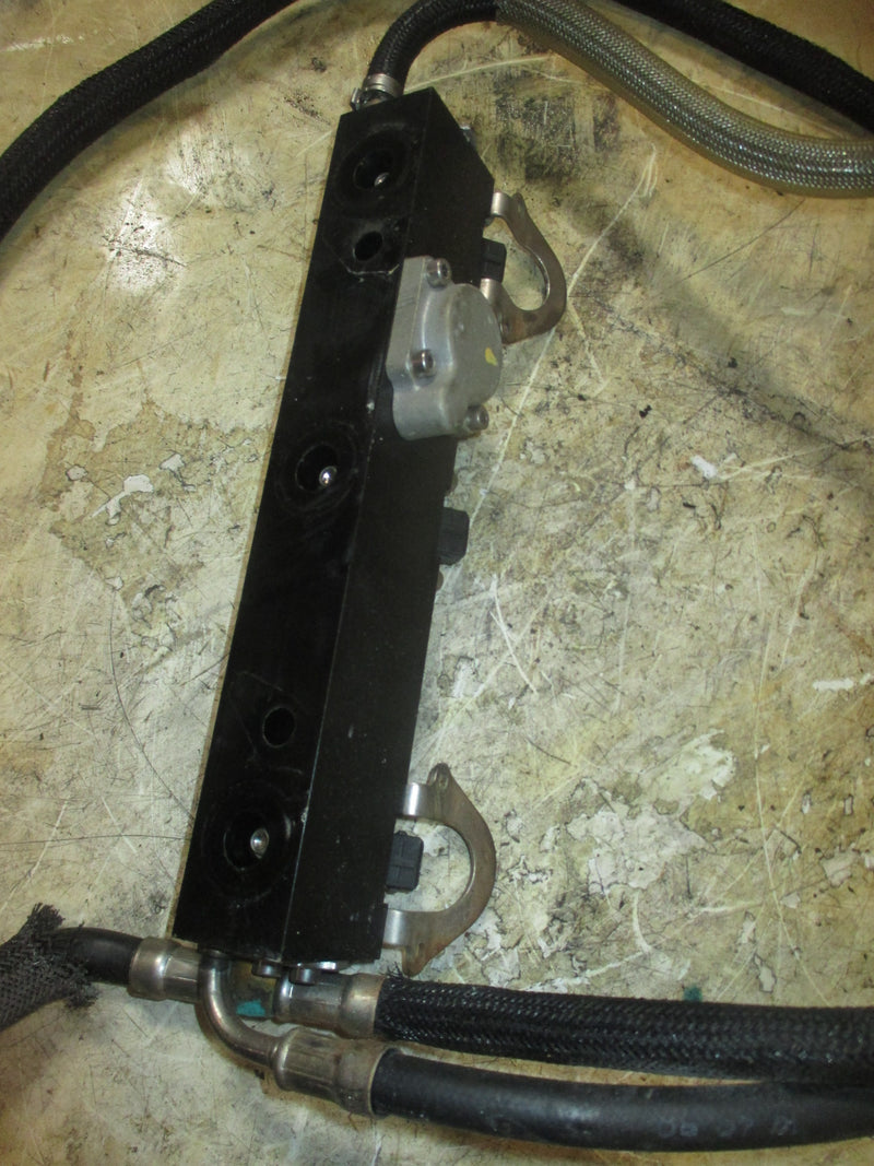 Mercury 135hp Optimax 2 stroke outboard Fuel Rail and Injector Set