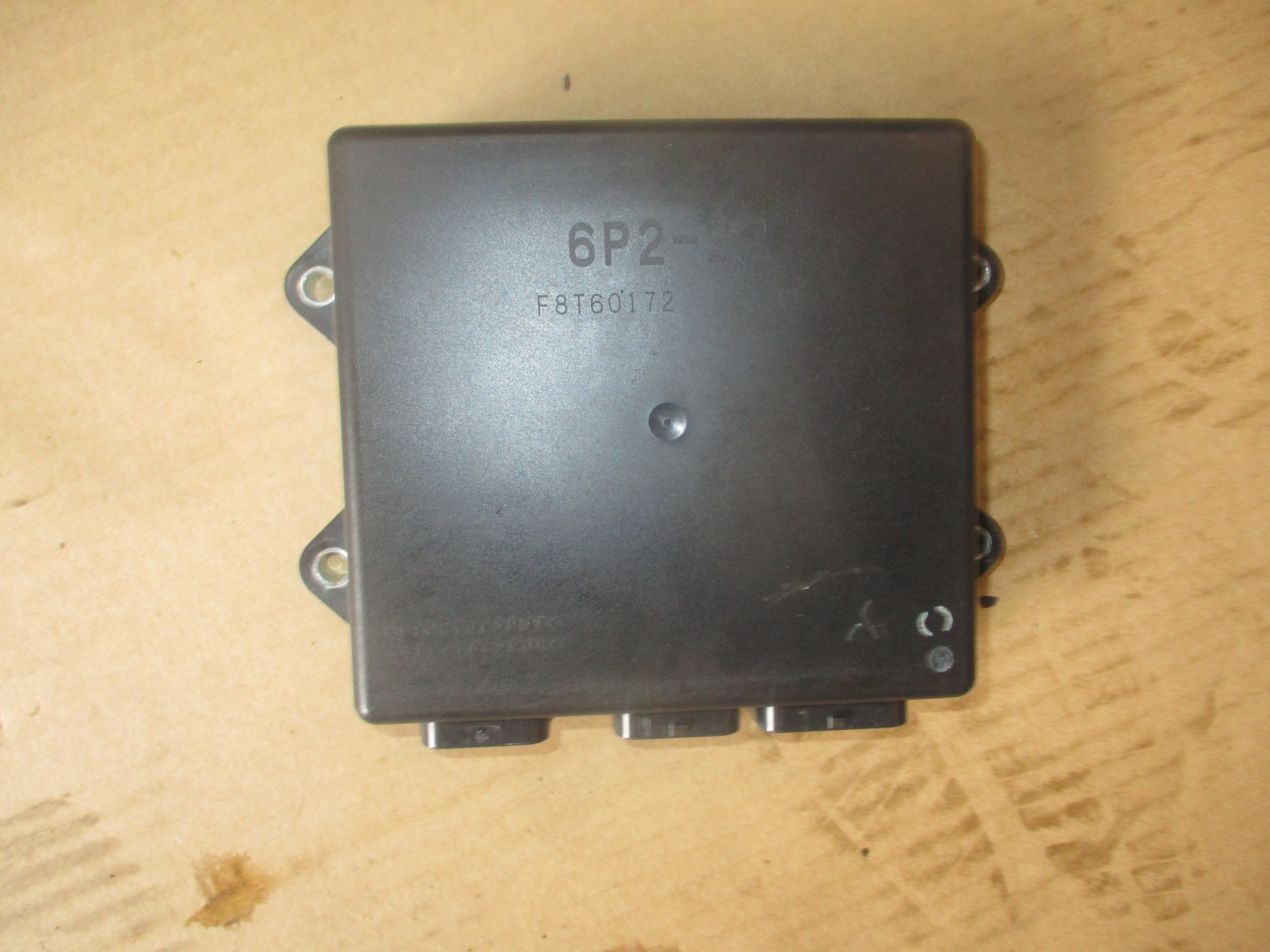 B7N-8591A-30 ヤマハ　たしかMT09RN69J辺りのECU 2002 Yamaha 225 HP 4 Stroke Outboard Engine Control Unit ECU