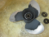 Load image into Gallery viewer, Suzuki DT90 90hp 2 stroke outboard Aluminum Propeller Solas 13.5 X 15
