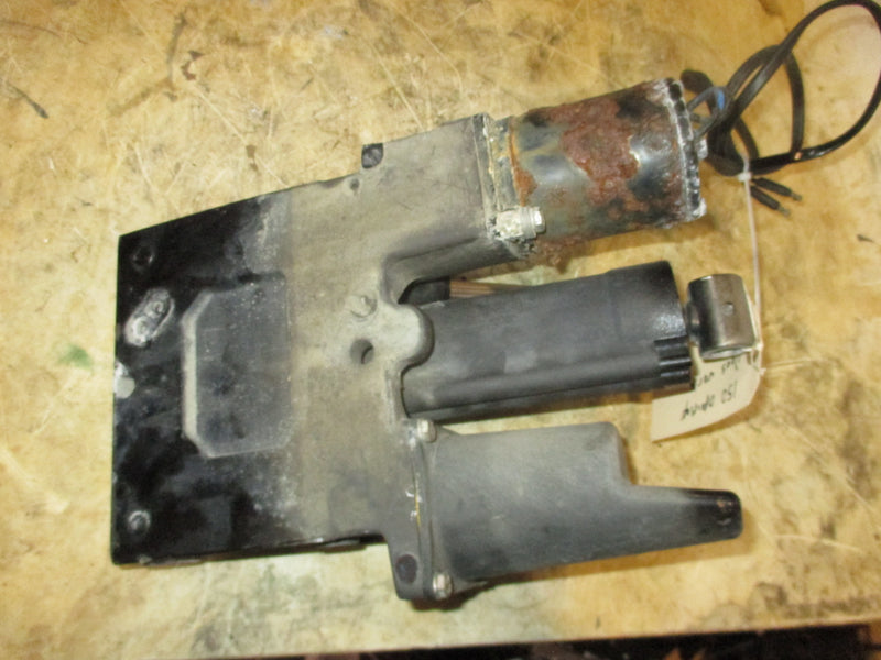 Mercury 150hp 2.5L optimax 2 stroke outboard tilt trim unit