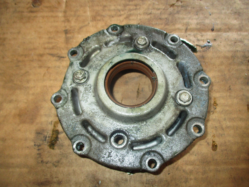 evinrude ficht 200hp 2 stroke outboard lower camshaft seal holder (337083)