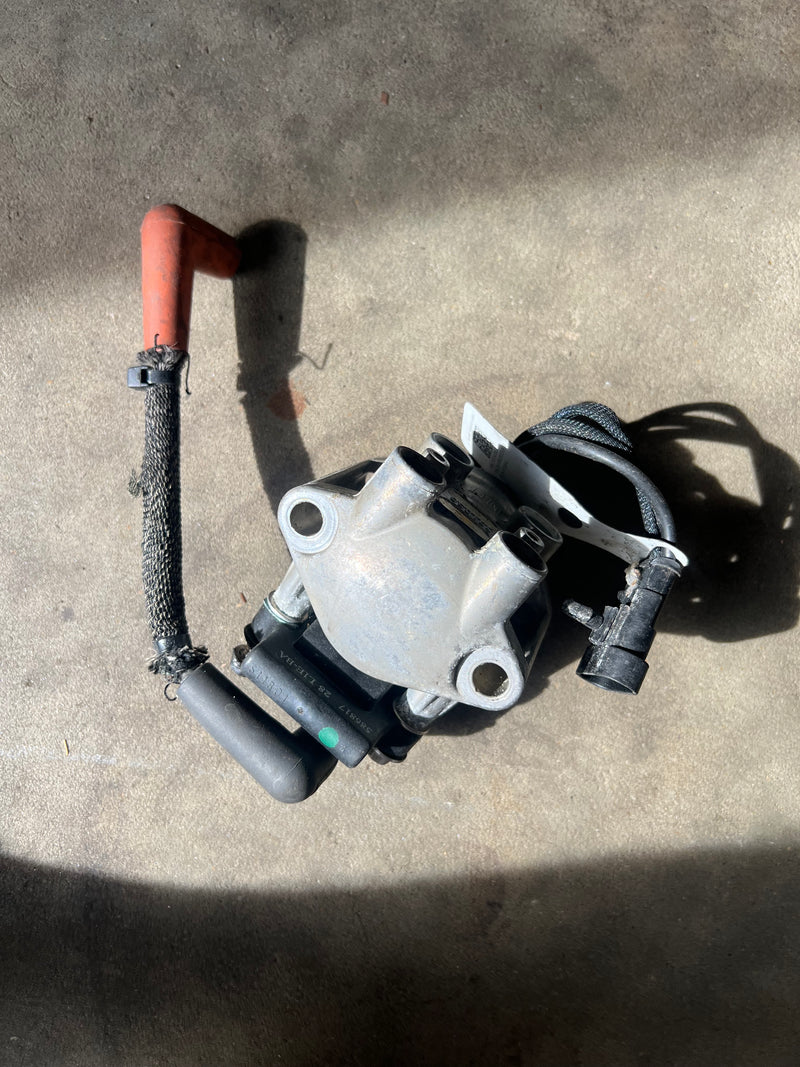 Evinrude Etec 50hp outboard fuel injector (5004563-351056)
