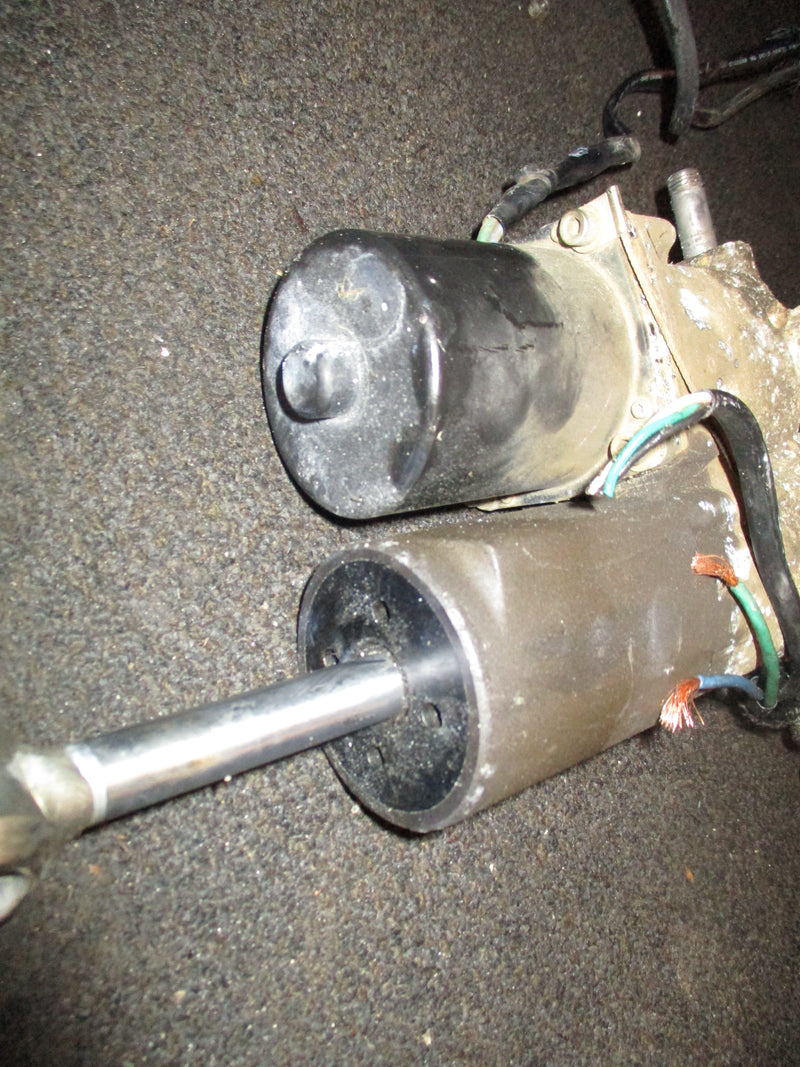 Evinrude ETEC 25hp outboard tilt trim unit