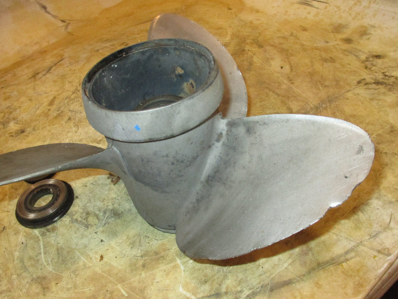 Evinrude 70hp 2 stroke Triumph outboard stainless propeller (13 3/8 x 17)
