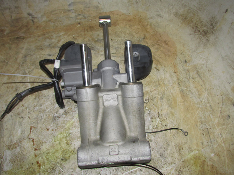 Suzuki DF150A 150hp Outboard Tilt Trim Unit Showa (48000-96J13)