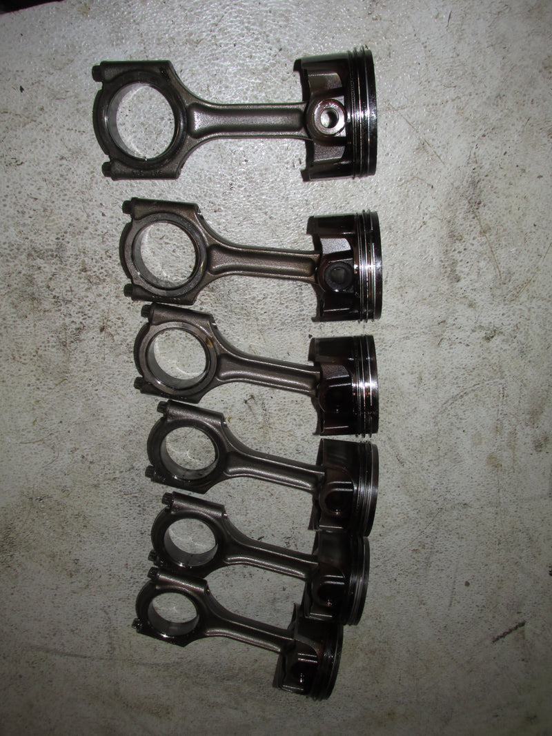 Mercury Verado 350hp 4 Stroke Outboard Piston and Rod Set of 6 (8M0104286)