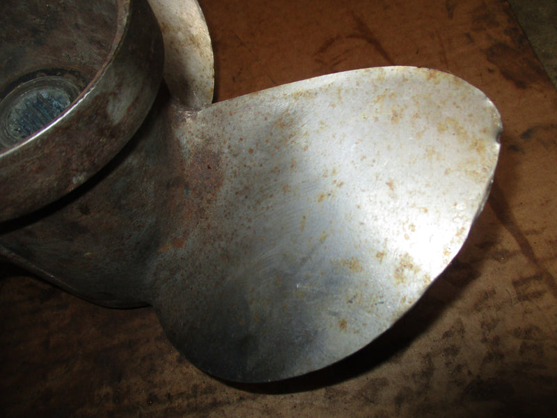 Evinrude 70hp outboard stainless prop 13 3/4 x 15