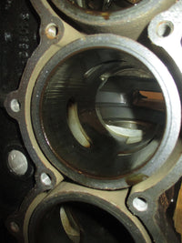 Load image into Gallery viewer, Johnson 70hp 2 Stroke outboard Crankcase Block
