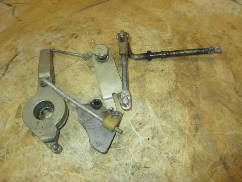 Evinrude 70hp 2 stroke Triumph outboard throttle bracket / shift bracket 319318