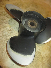 Load image into Gallery viewer, Johnson 150hp 2 stroke Outboard Aluminum propellor (14.5x19-763468)
