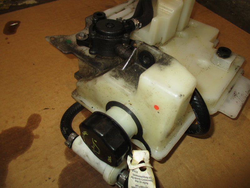 Evinrude ETEC 25hp outboard oil tank and pump (5008994)