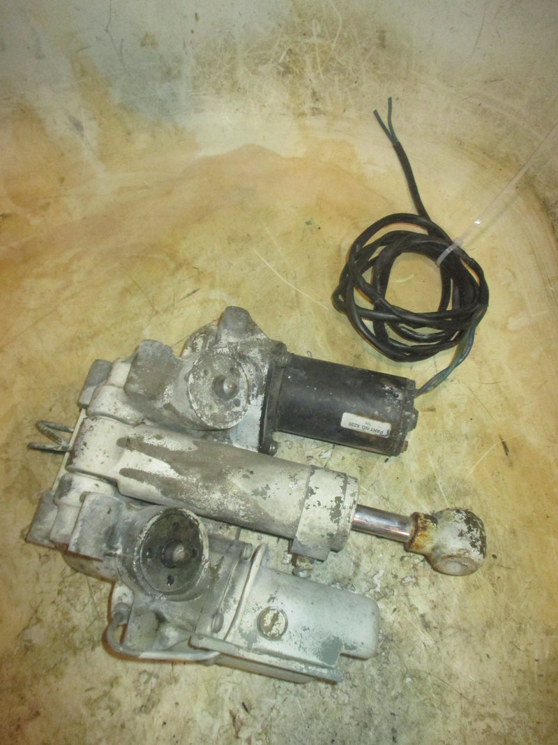 Johnson 150hp 2 stroke Outboard Tilt trim unit (328718-PARTS)