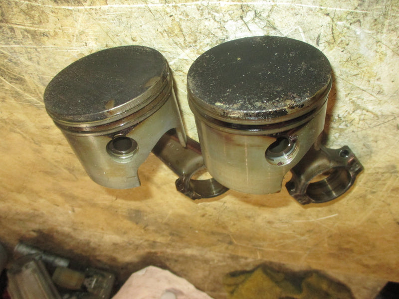 Johnson 70hp 2 Stroke outboard Piston and Rod 435547