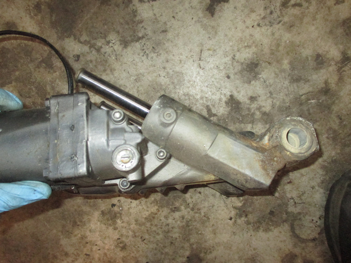 Evinrude 150hp 2 stroke outboard tilt trim unit