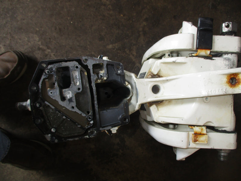 Evinrude ETEC 25hp outboard midsection