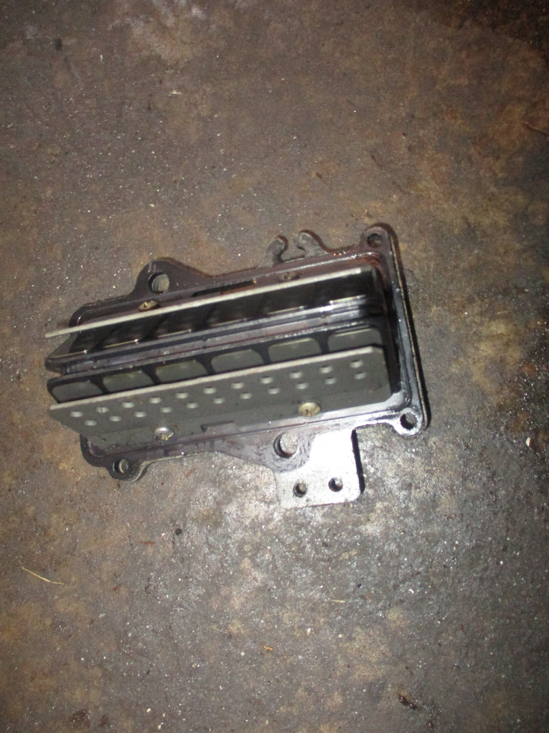 Mercury 20hp outboard intake manifold and reeds (42471)